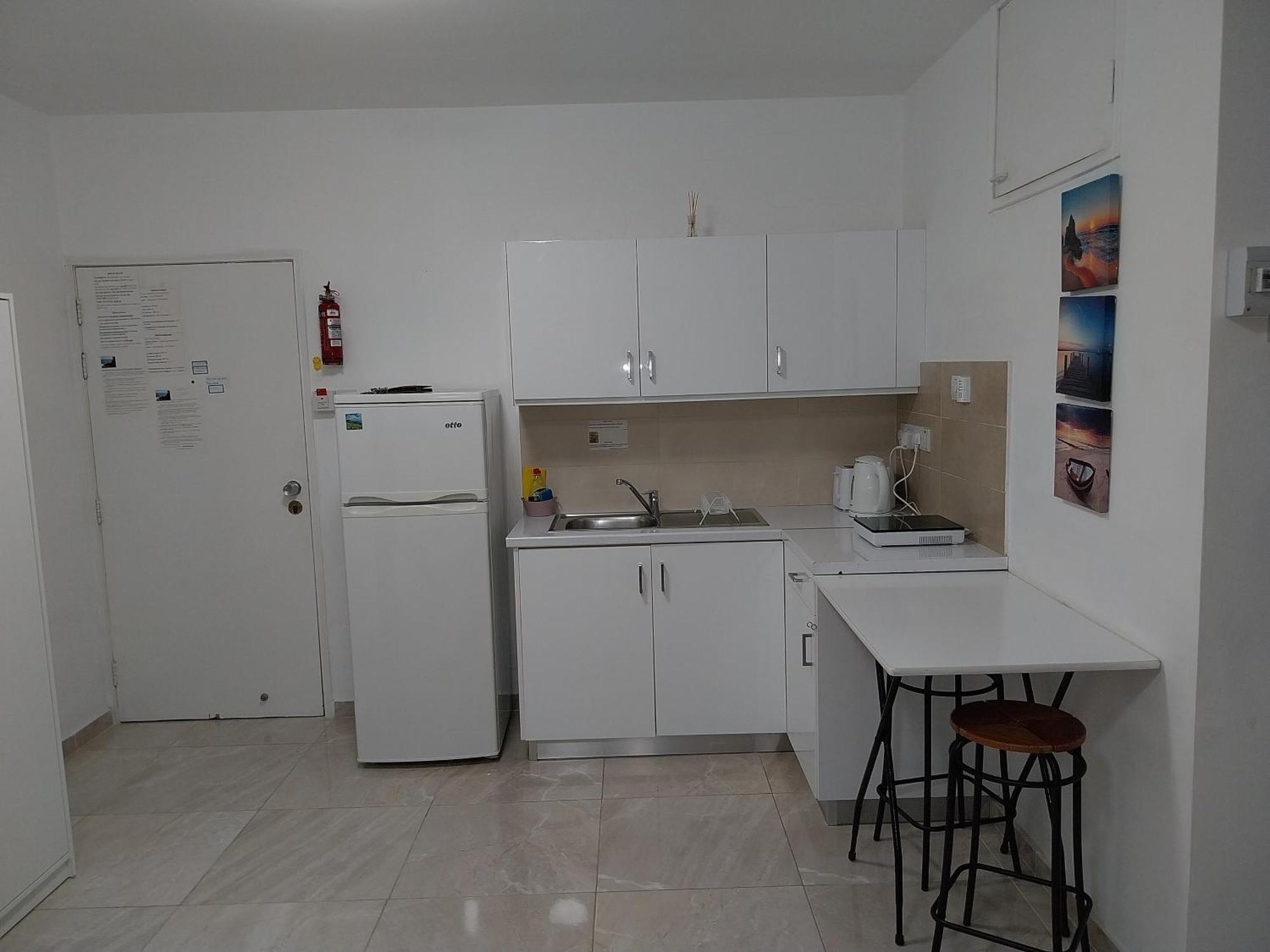Stelia'S Seagate Studio Apt. ลาร์นาคา ภายนอก รูปภาพ