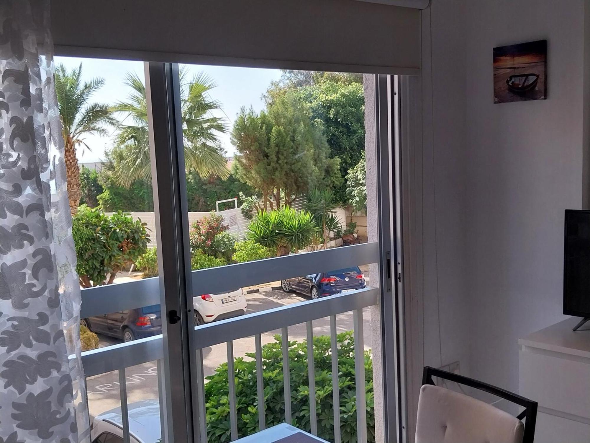 Stelia'S Seagate Studio Apt. ลาร์นาคา ภายนอก รูปภาพ